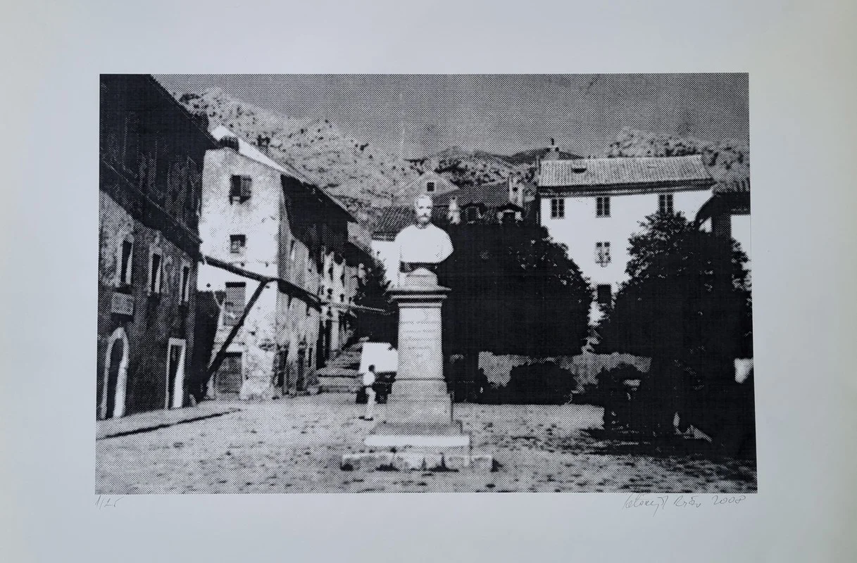 Ruža Potočnjak – Main Square with Mollinary Bust